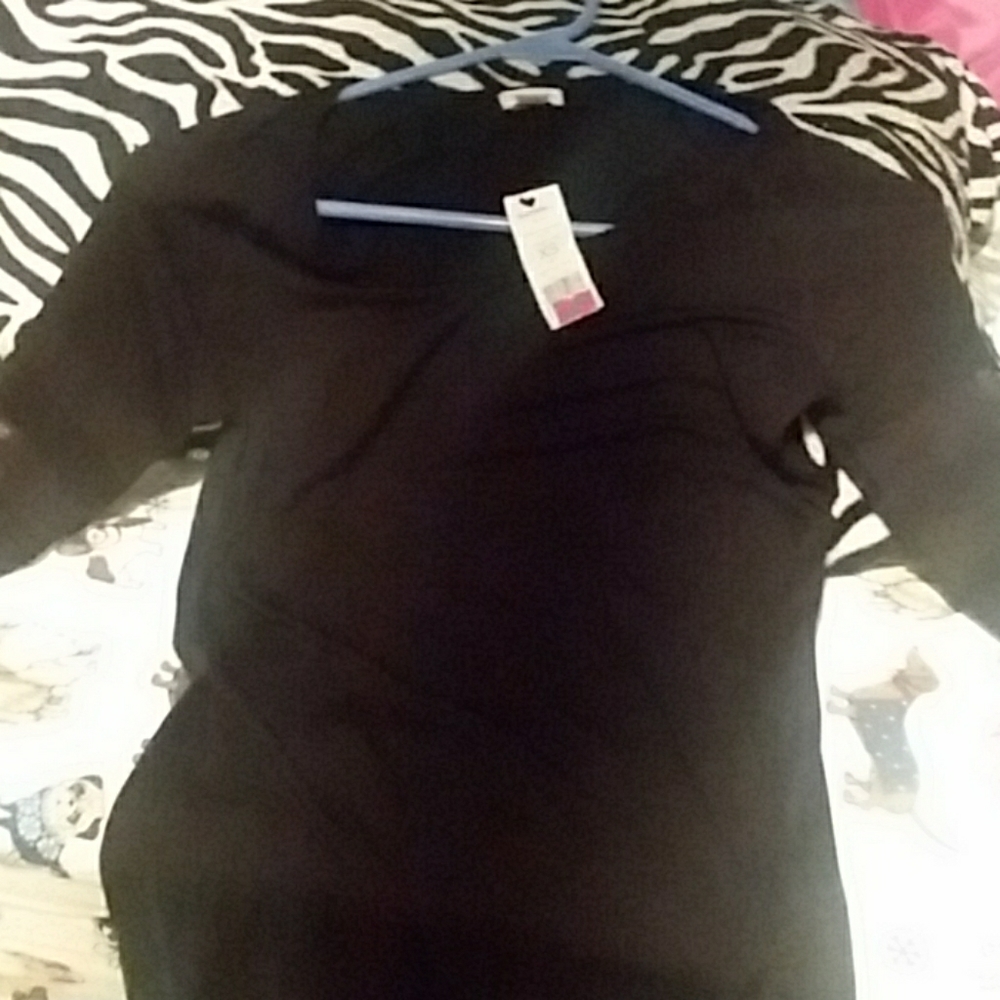 Garage black shirt never been worn! Size xs